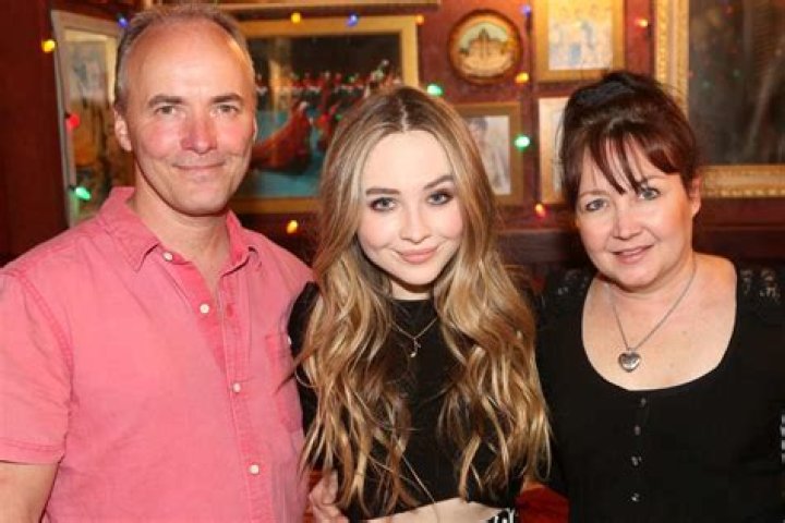 Sabrina Carpenter's Parents: The Supportive Backbone Of A Rising Star